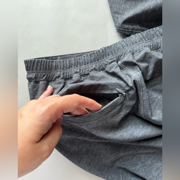 Lululemon Gray Running Jogger Athletic Pants, Size 6 - Picture 7 of 9